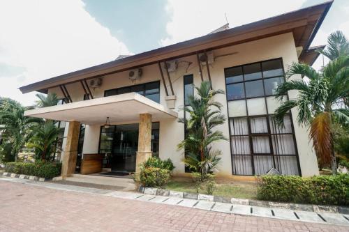 Баликпапан: Town House Bukit Damai Indah Hotel & Residence