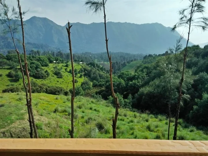 Проболинго: Lava View Lodge