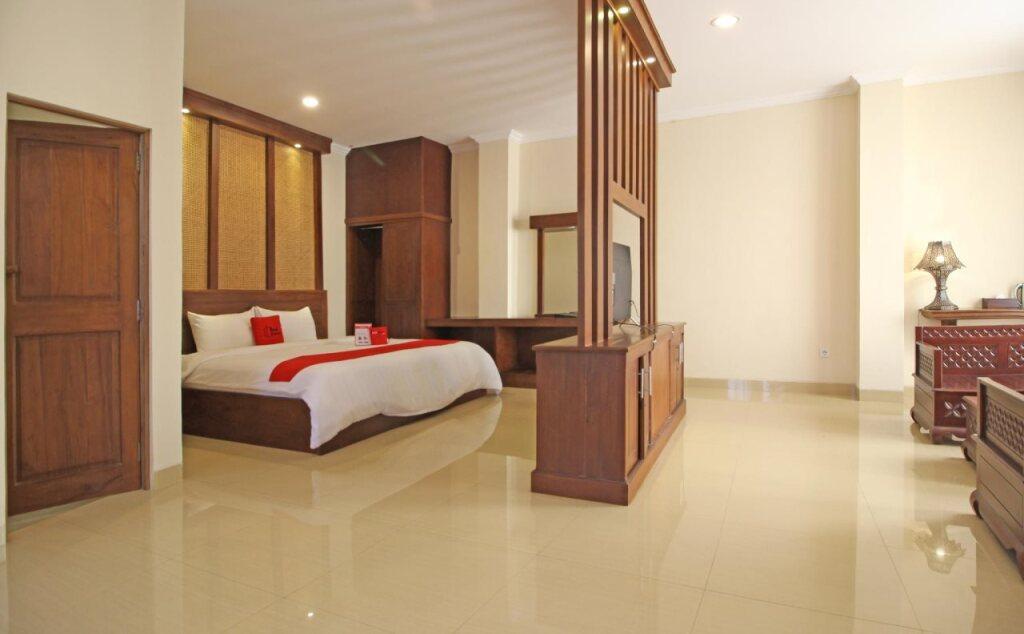 Суракарта: The Garden Suites Solo