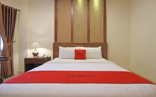 Суракарта: The Garden Suites Solo