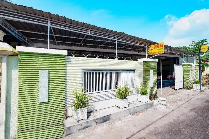 Сукохарджо: Griya Sakura Syariah Solo by OYO Rooms