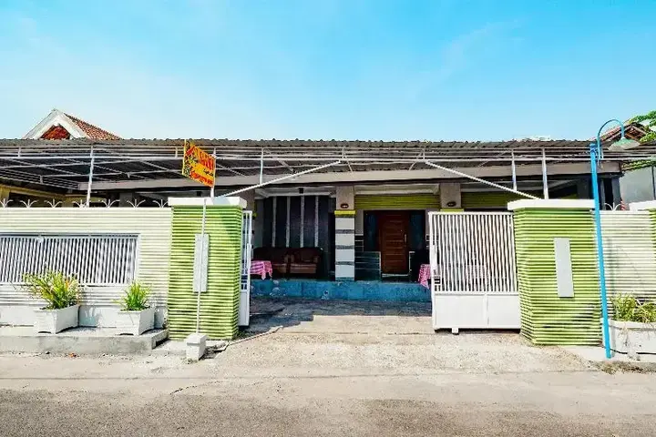 Сукохарджо: Griya Sakura Syariah Solo by OYO Rooms