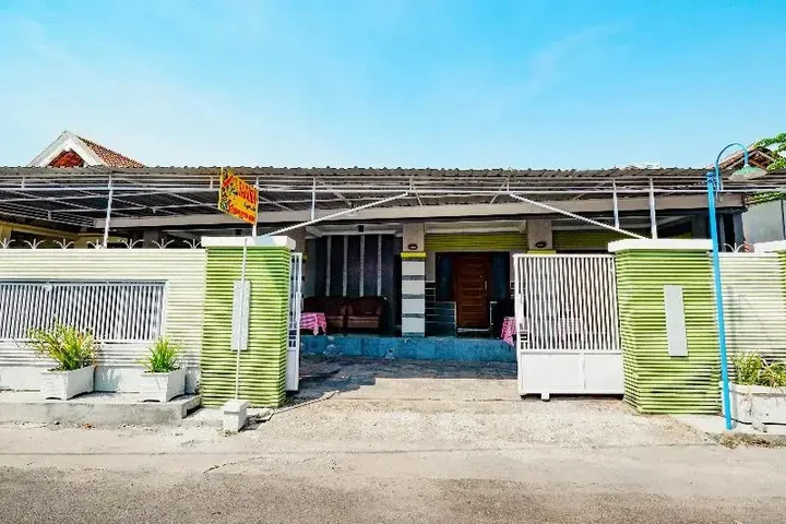 Сукохарджо: Griya Sakura Syariah Solo by OYO Rooms