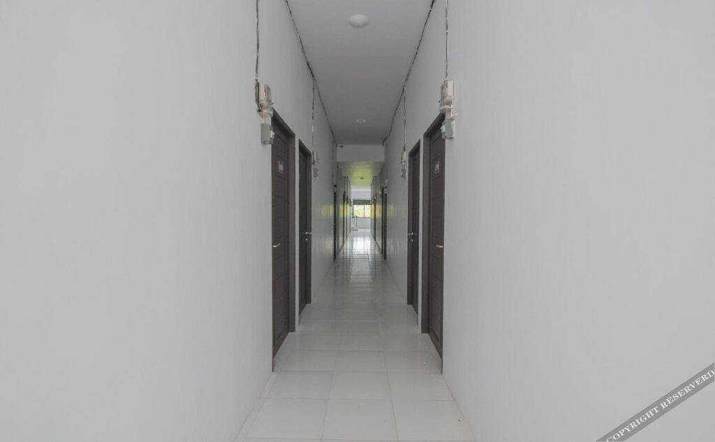 Понтианак: Reddoorz Plus @ Sepakat Dua Street