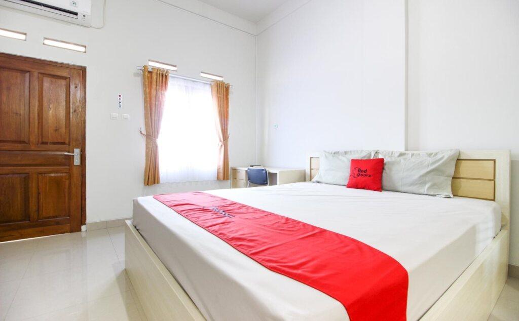 Батуретно: Griya Izzara By RedDoorz