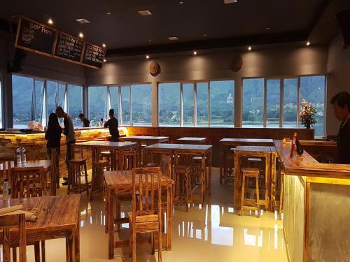 Озеро Тоба: Dginn Cafe & Bar