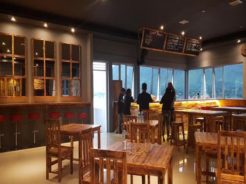 Озеро Тоба: Dginn Cafe & Bar