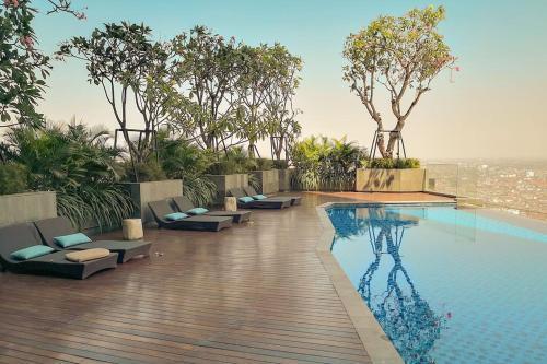 Сурабая: Luxury Penthouse The Peak Residence Surabaya