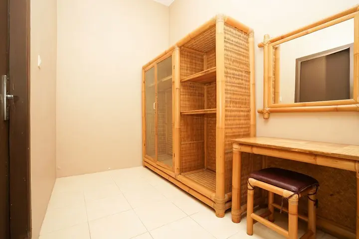 Проболинго: Kampoeng Kita Hotel by Oyo Rooms