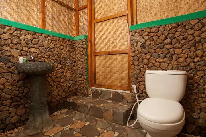 Баньюванги: RedDoorz Near Karangasem Train Station 2