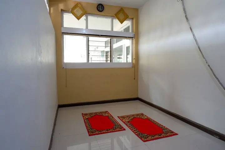 Палу: Alam Raya Hotel by RedDoorz