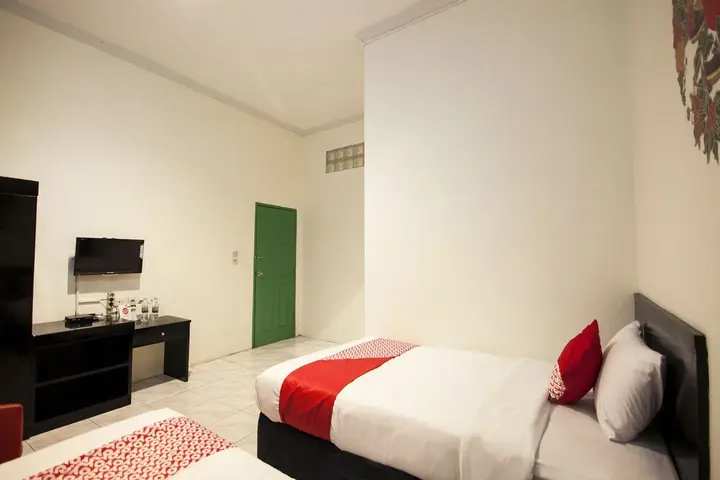 Медан: Hotel Paninda by OYO Rooms