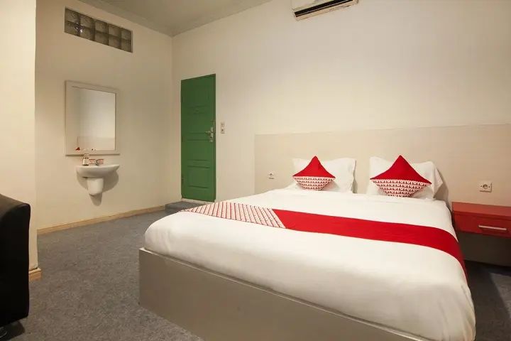 Медан: Hotel Paninda by OYO Rooms
