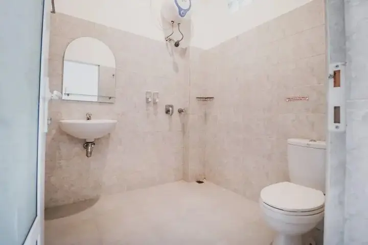 Медан: RedDoorz Plus Syariah @ Jalan Brigjend Katamso Medan