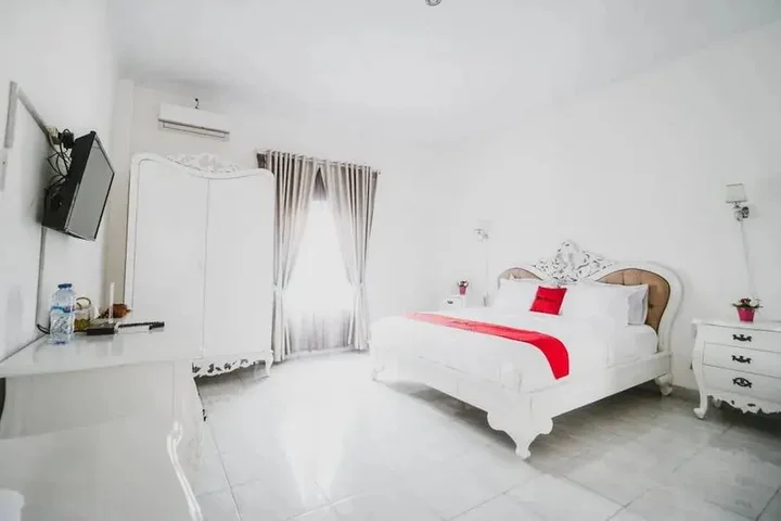 Медан: RedDoorz Plus Syariah @ Jalan Brigjend Katamso Medan
