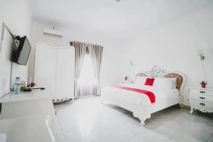 Медан: RedDoorz Plus Syariah @ Jalan Brigjend Katamso Medan