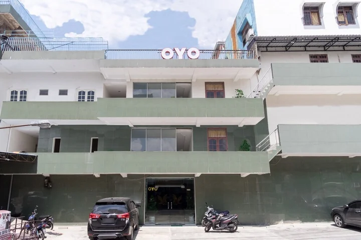 Медан: Gentala Hotel by OYO Rooms