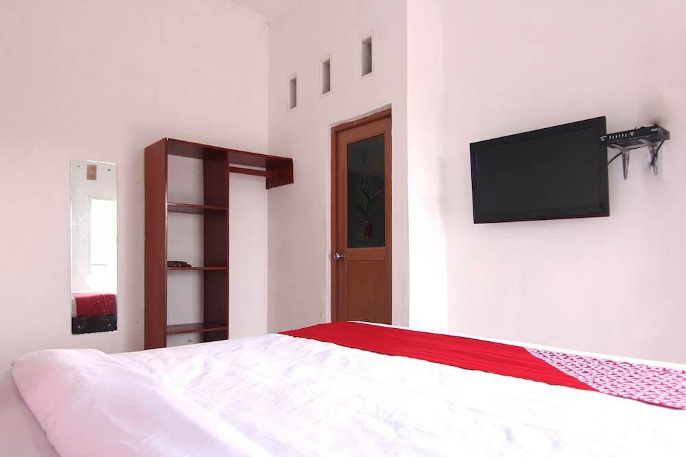 Бандар Джая: Hotel Garuda by OYO Rooms