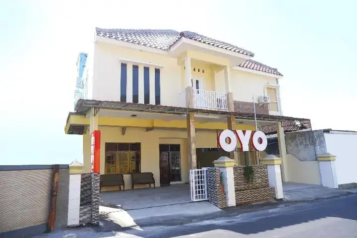 Семаранг: Ayuning Guesthouse by OYO Rooms