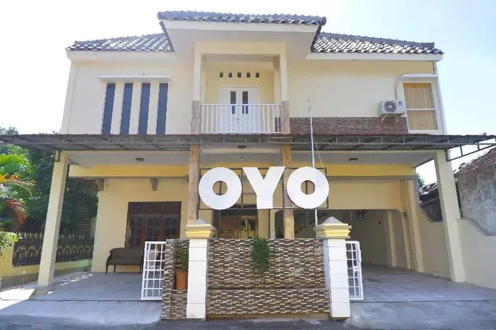 Семаранг: Ayuning Guesthouse by OYO Rooms