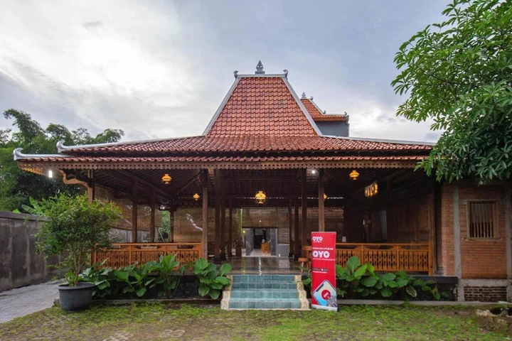 Батуретно: Joglo Manggisan Syariah by Oyo Rooms
