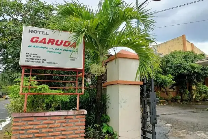 Суменеп: Hotel Garuda by OYO