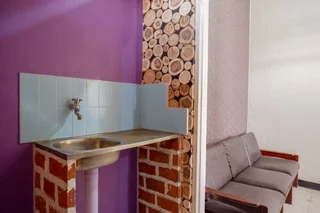 Кебумен: Ungu National Hotel by RedDoorz