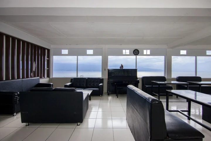Озеро Тоба: Gapura Hotel by OYO Rooms
