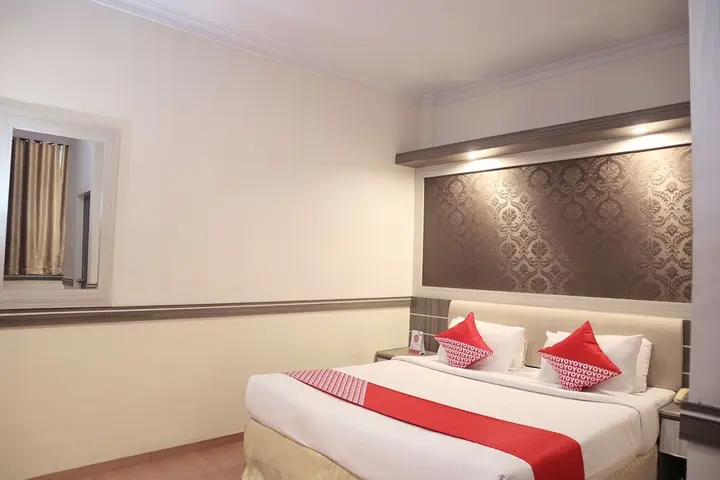 Пеканбару: Mona Plaza Hotel By OYO Rooms