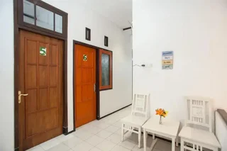 Маланг: Asri Homestay Syariah by RedDoorz