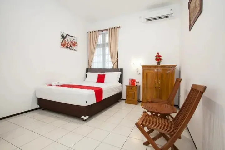 Маланг: Asri Homestay Syariah by RedDoorz