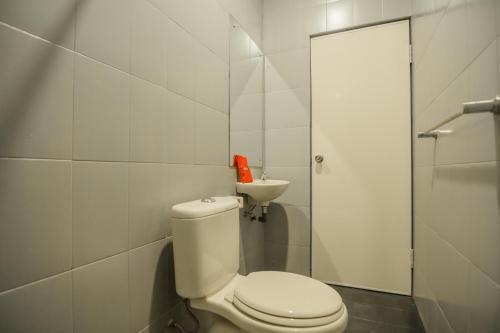 Медан: Reddoorz Plus Near Maimun Palace 2 Medan