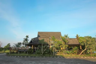 Пеканбару: Tiga Dara Kampung Wisata Hotel & Resor by OYO Rooms