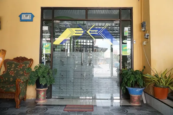 Баликпапан: Sepinggan Asri Syariah Guesthouse by OYO Rooms