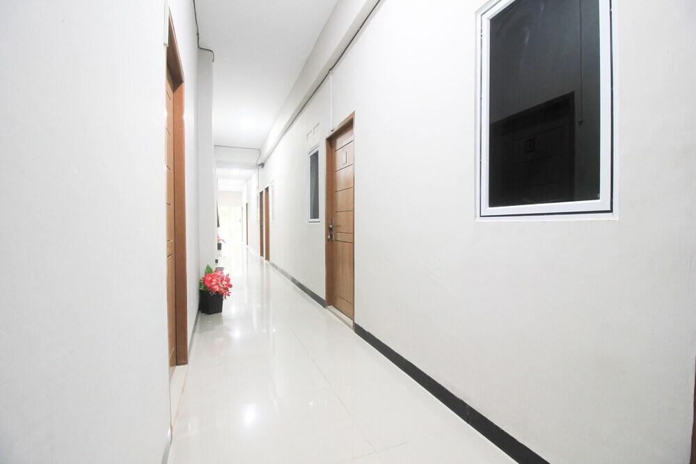 Пеканбару: Fajar Residence by OYO Rooms