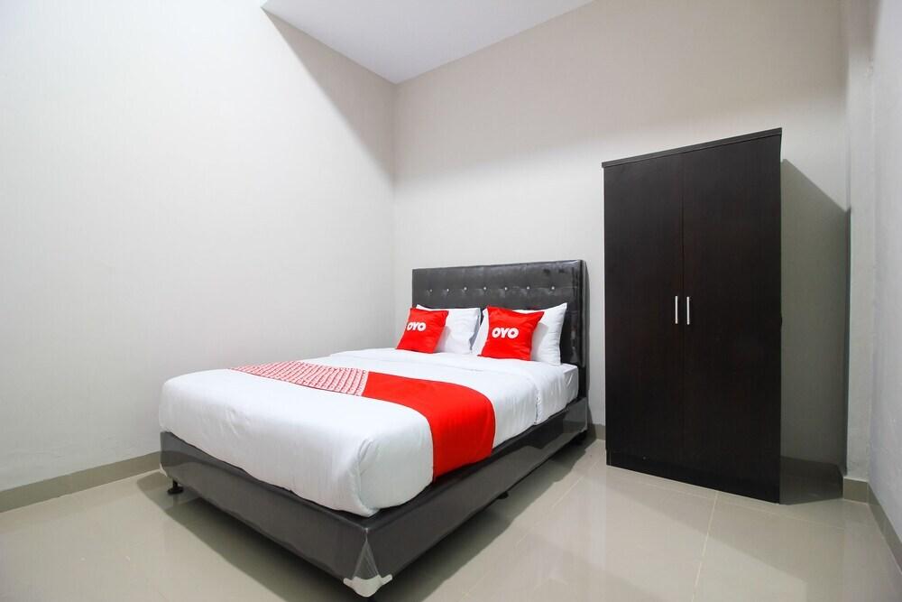 Пеканбару: Fajar Residence by OYO Rooms