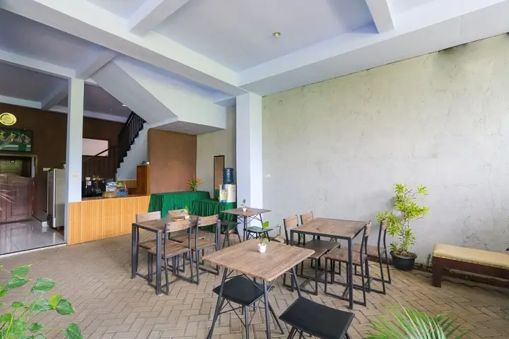 Artha Graha Vip by OYO Rooms — фото 2