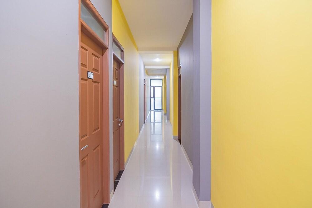Самаринда: Harry House Guest House by RedDoorz