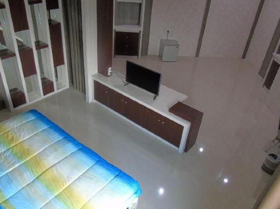 Джамби: V Hotel
