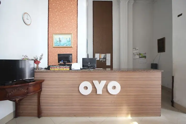 Бандар Джая: Hotel Lee by OYO Rooms