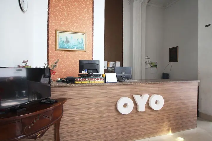 Бандар Джая: Hotel Lee by OYO Rooms