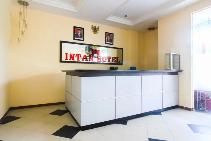 Пеканбару: Hotel Intan by OYO