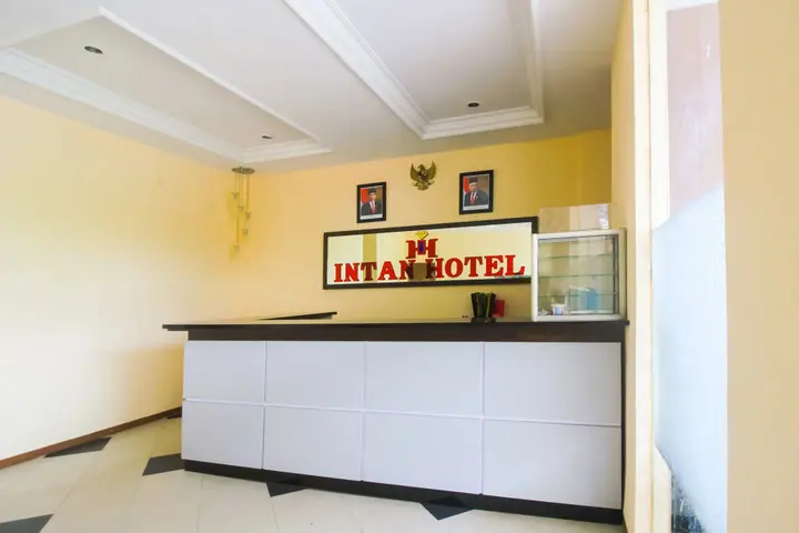 Пеканбару: Hotel Intan by OYO