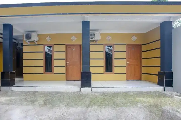 Azka Guest House Syariah by OYO Rooms — фото 1
