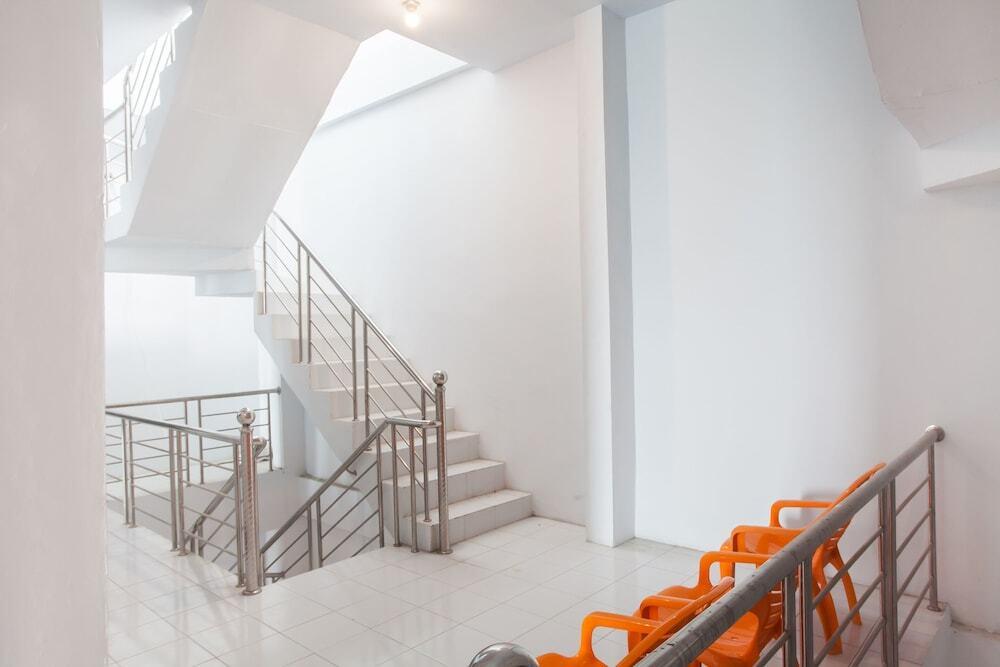 Петумбак: Hotel Anugerah by OYO Rooms