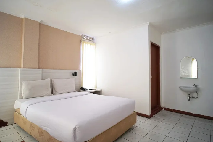 Баликпапан: Hemra Hotel by OYO Rooms