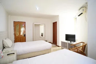 Баликпапан: Hemra Hotel by OYO Rooms