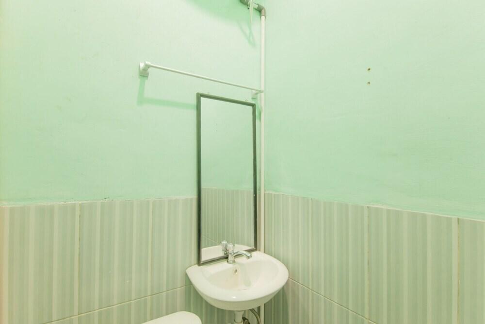 Пематангсиантар: Residence 68 by OYO Rooms