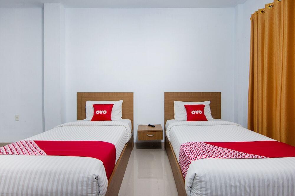 Озеро Тоба: Thyesza Hotel by OYO Rooms