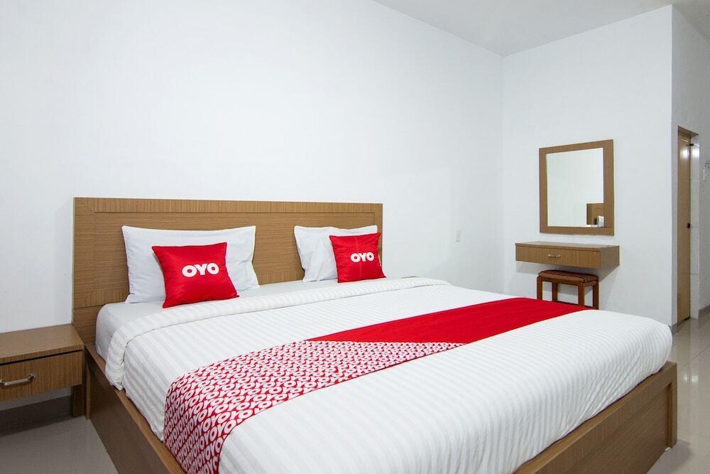 Озеро Тоба: Thyesza Hotel by OYO Rooms